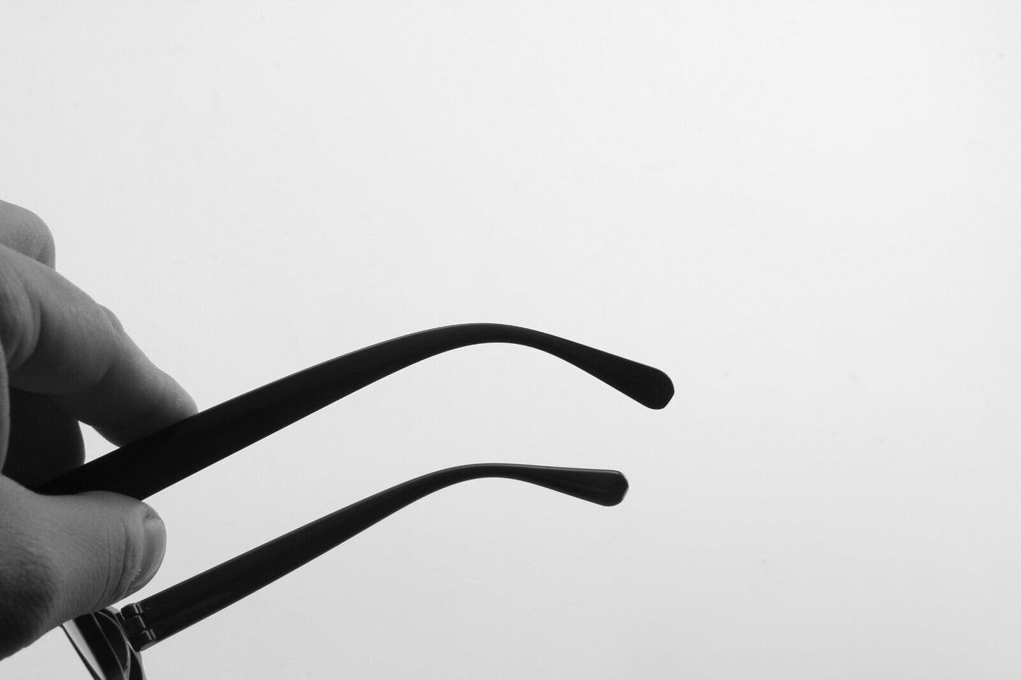 Stylish and Modern Square Sunglasses Elevate Your Look with Bold Fashion Glasses