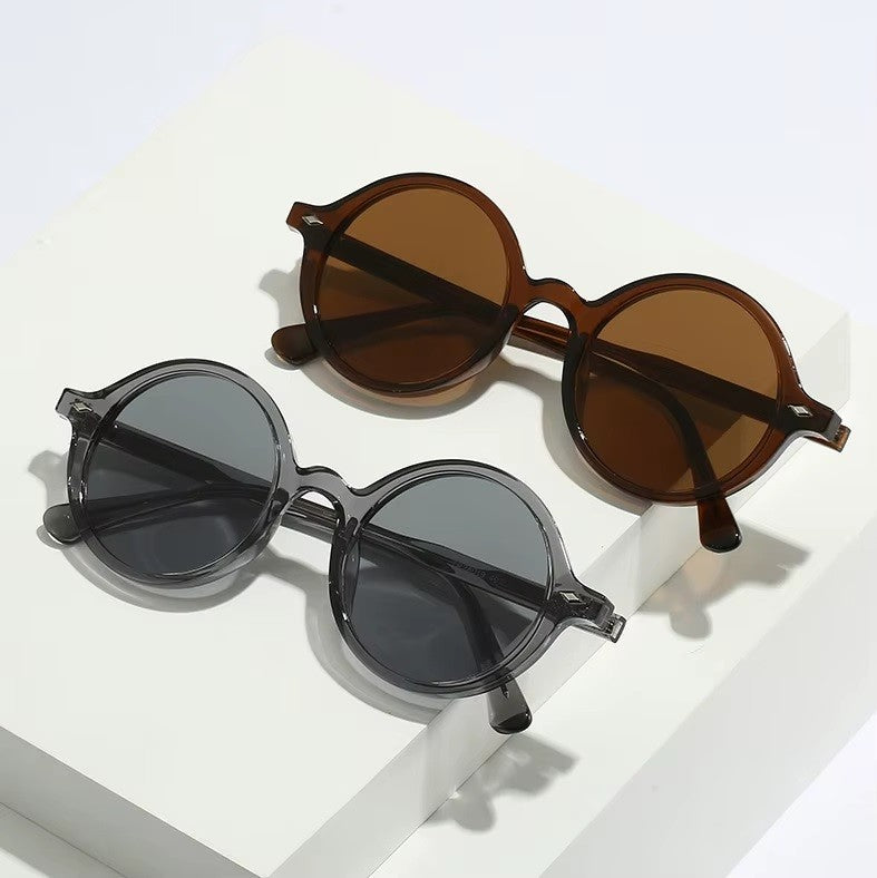 Metal Hinge Round Sunglasses | Unisex Retro Eyewear