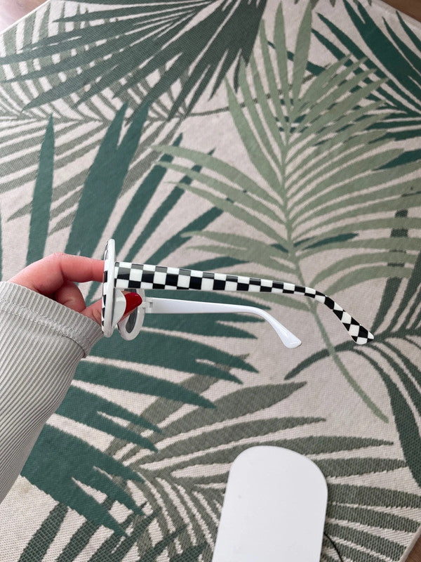 New fashion Kurt Cobain Oval Sunglasses Harajuku Men Vintage Retro Female