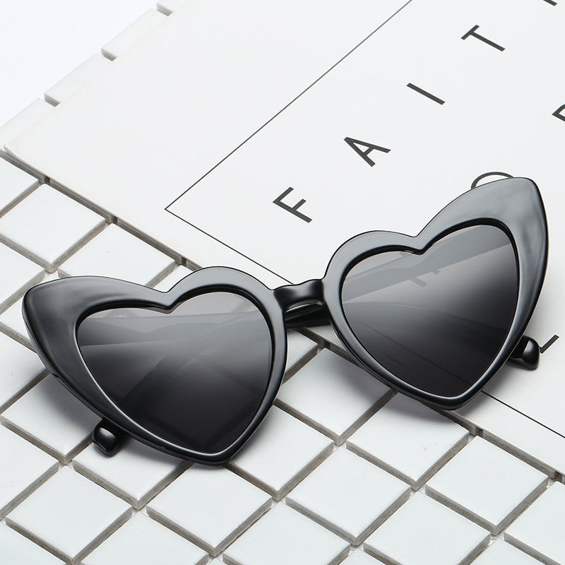 Black Retro Love Heart Shape Sunglasses Oversized Cat Eye Girls