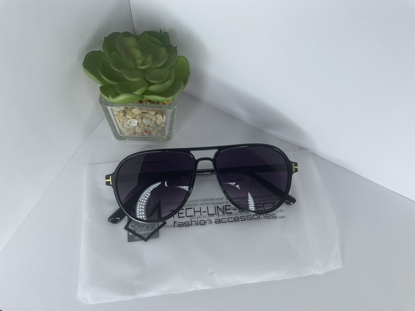 Classic and stylish Fashion Mens Black Sunglasses Retro Vintage Shades Designer UK UV400