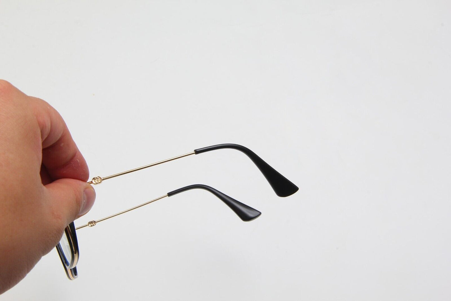 Oversized Square Metal Frame Eyeglasses - Retro Fashion Eyewear for Men & Women