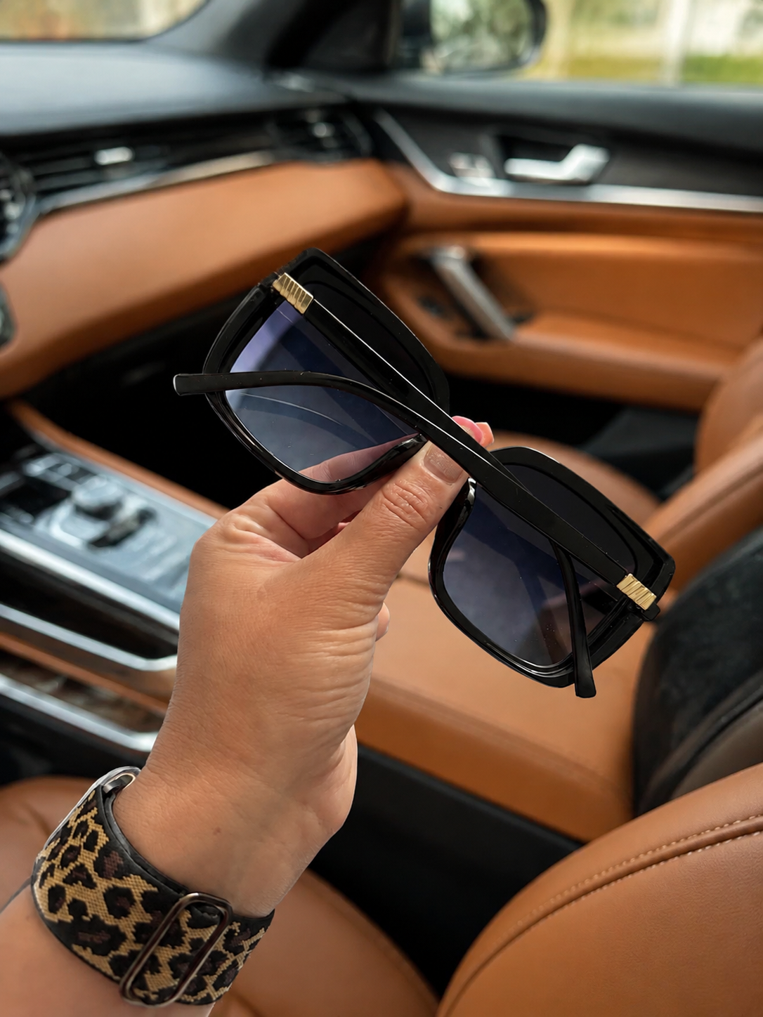 Women's Oversized Square Sunglasses Black UV400 Gradient Lens Fashion Designer