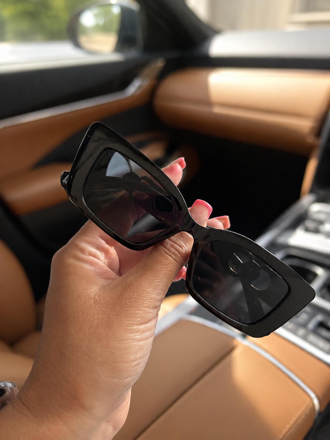 Women's Rectangle Black Sunglasses UV400 Retro Designer Style Gold Temple Shades