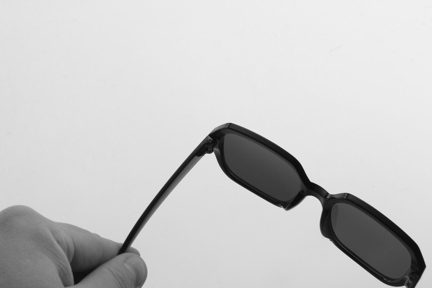 Stylish and Modern Square Sunglasses Elevate Your Look with Bold Fashion Glasses