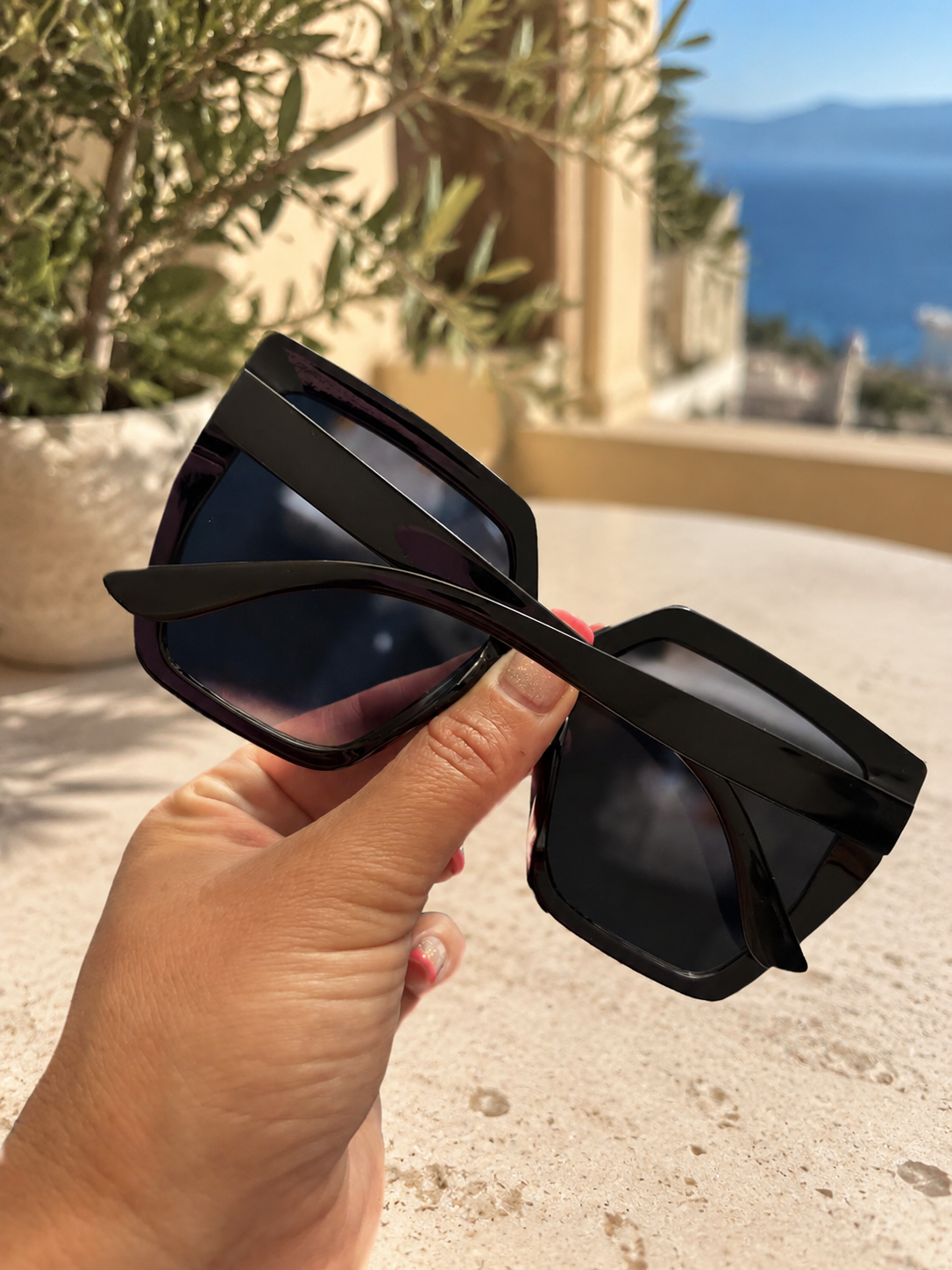 Women's Oversized Square Sunglasses Black UV400 Fashion Designer Style Shades