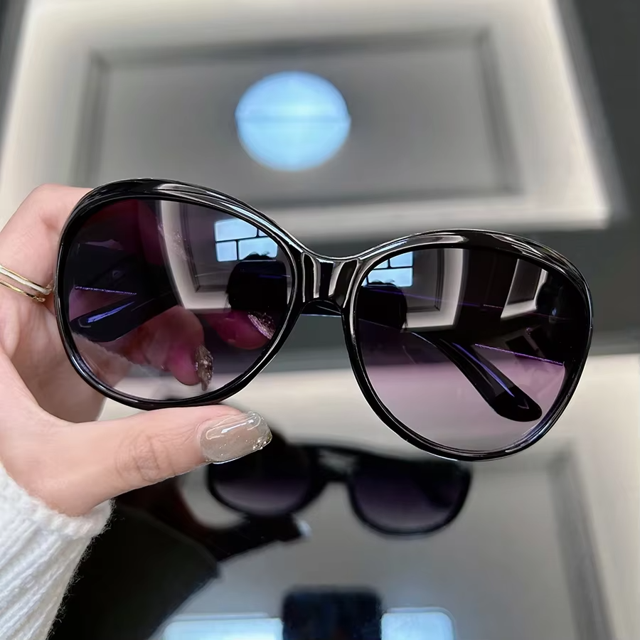 Women's Oversized Round Black Sunglasses Luxury Designer Style UV400 Fashion UK