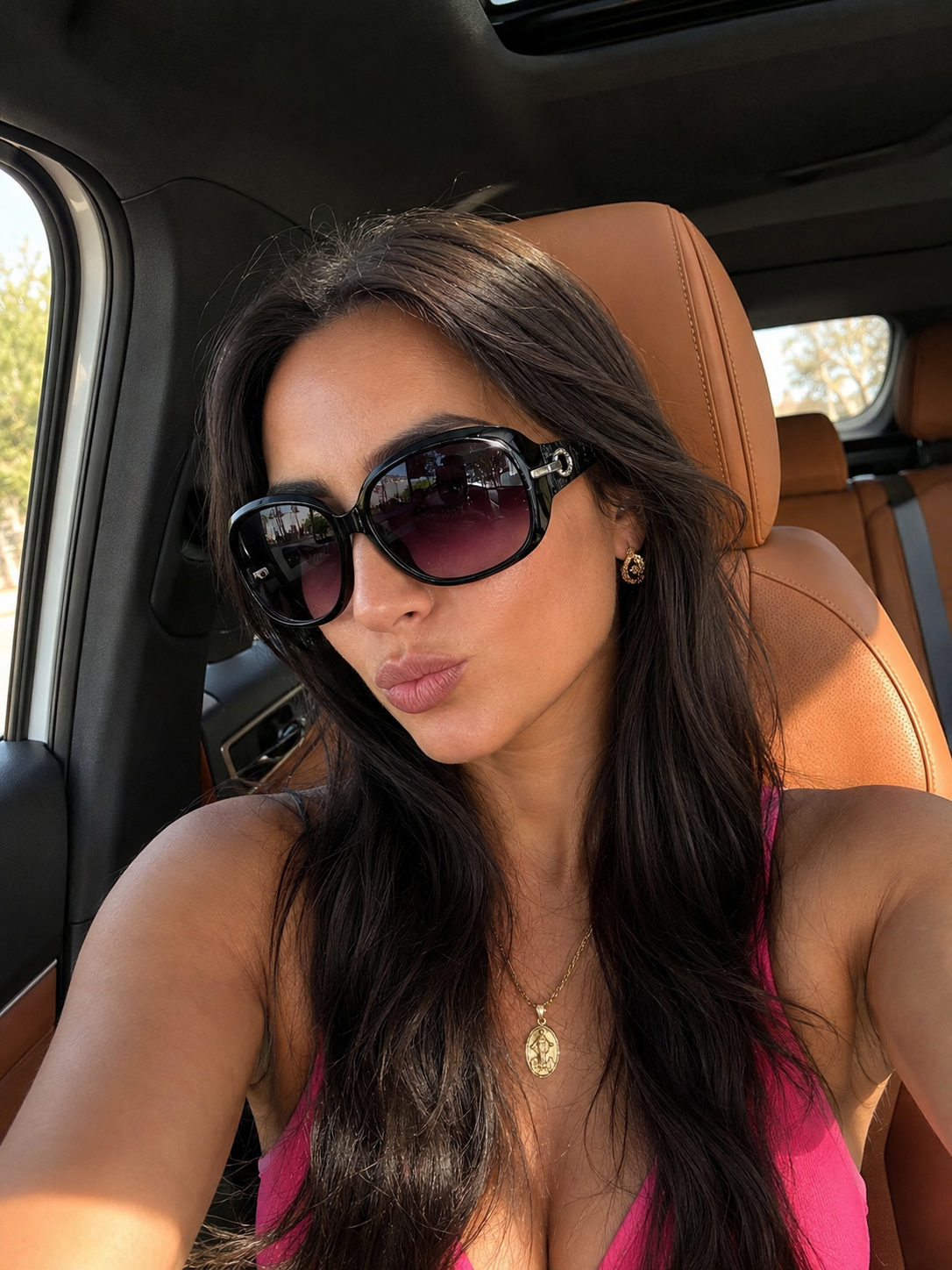 Women's Oversized Black Sunglasses UV400 Gradient Lens Designer Style Fashion UK