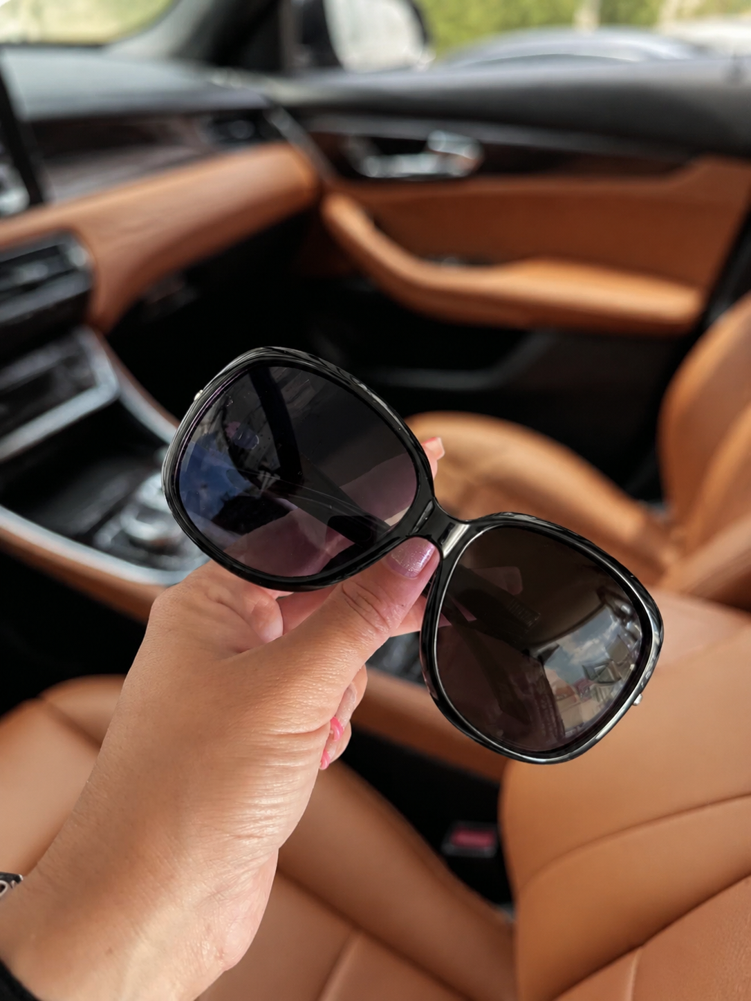Women's Oversized Black Sunglasses UV400 Gradient Lens Designer Style Fashion UK