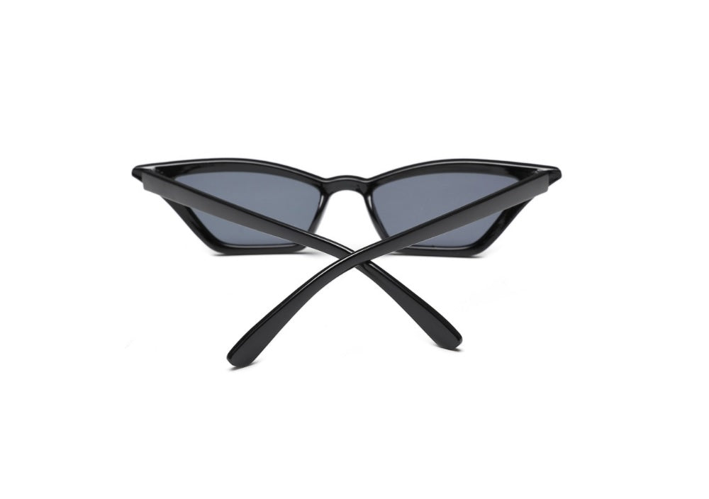 Vintage Classic and Stylish Sunglasses Women Cat Eye Luxury Brand Ladies Sun Glasses Retro Small
