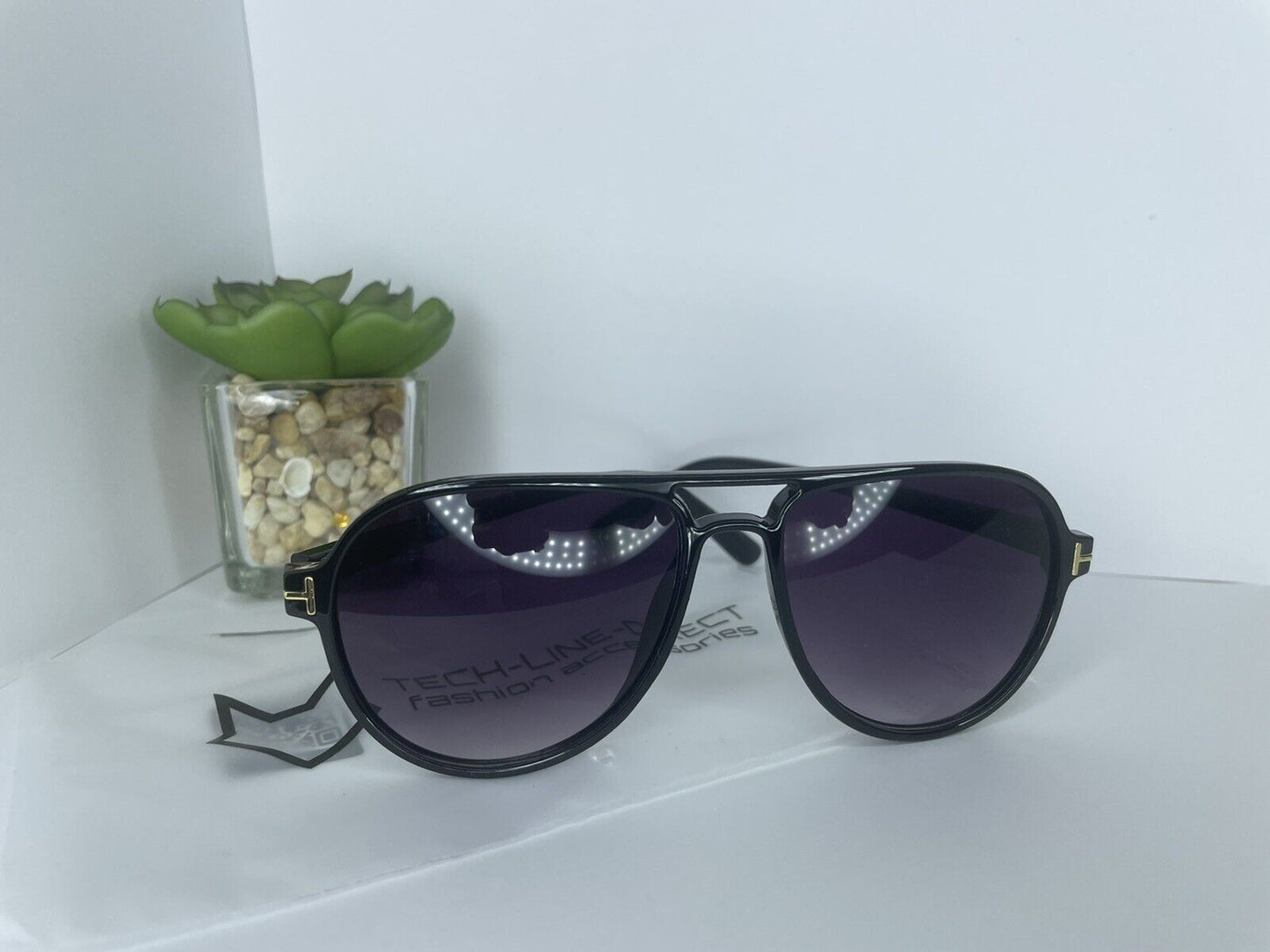 Classic and stylish Fashion Mens Black Sunglasses Retro Vintage Shades Designer UK UV400